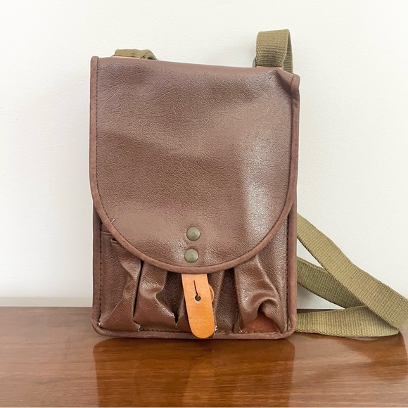 Czech Flare Gun Pouch Holster w/ Strap 1977 Dated Unused New Old Stock Brown - Picture 1 of 10